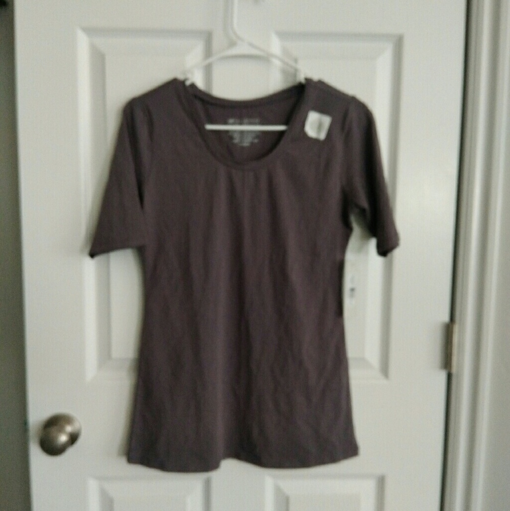 Gray half sleeve tee